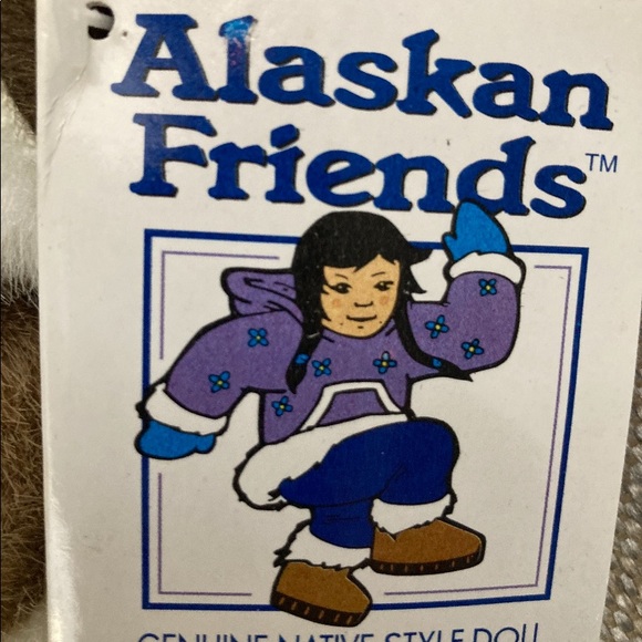 Alaskan Friends Genuine Native Style Eskimo Doll NWT! - Picture 2 of 6